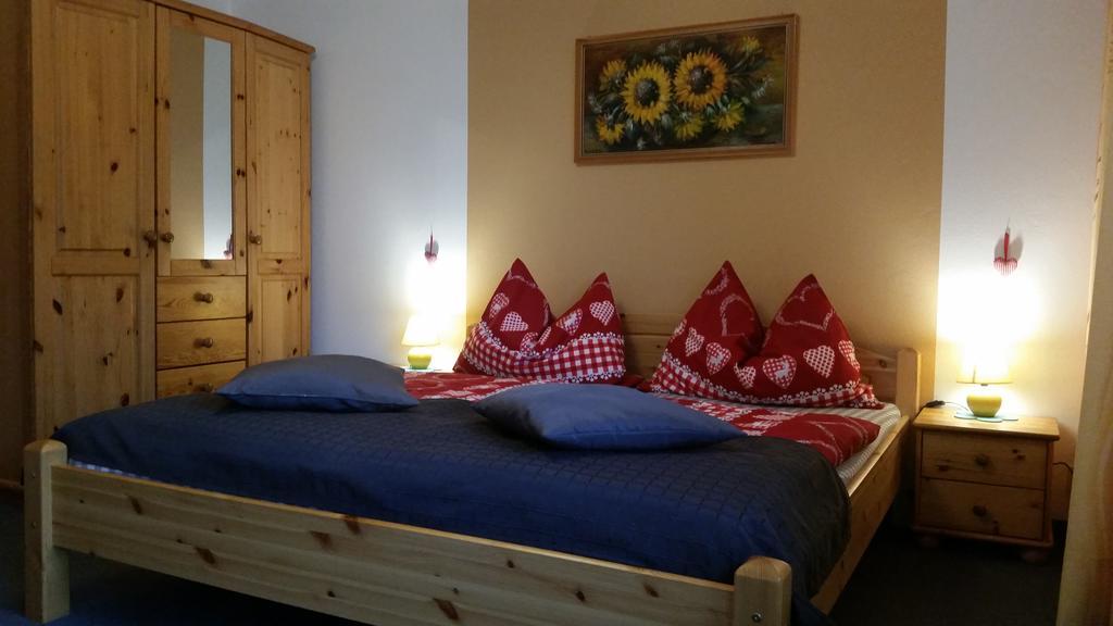 Haus Angelika - Bed & Breakfast - Innsbruck/Igls エクステリア 写真